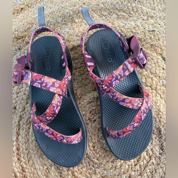 Chacos Girls 5 / Women’s 7 Sports Sandals Floral Straps - Picture 2 of 6